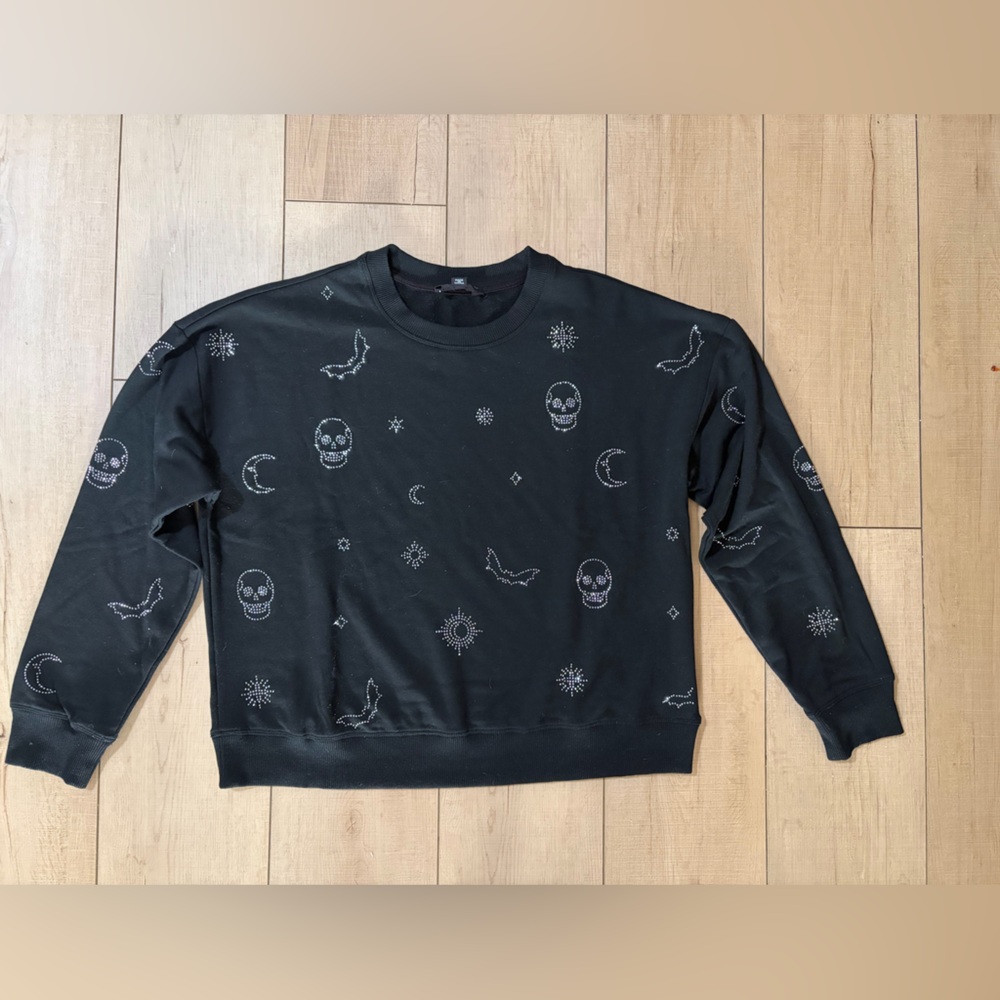 Marled Black Men's Sweater with Skull and Moon Design - Picture 7 of 8